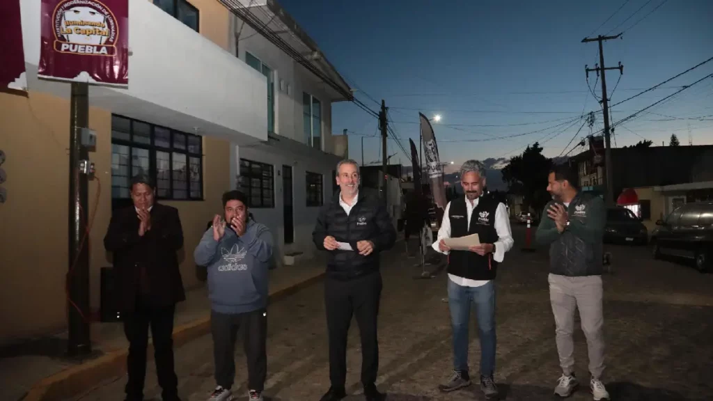 Aplicó Gobierno de la Ciudad un intenso plan de iluminación los primeros 100 días