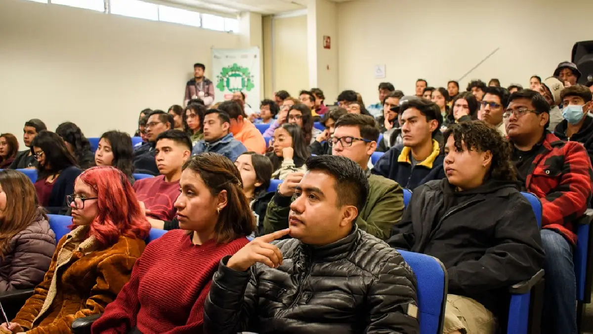 Ofrece Gobierno de la Ciudad el taller Buscadores de Empleo a futuros profesionistas