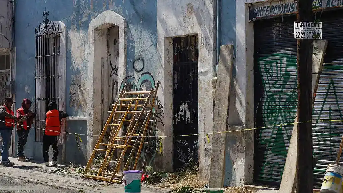 Retirarán estructuras que afectan la movilidad e imagen urbana del Centro Histórico de Puebla