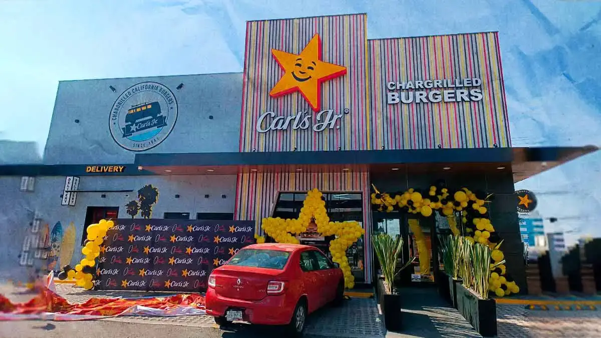 Carl's Jr regaló un año de hamburguesas gratis tras inauguración de sucursal Lomas de Angelópolis