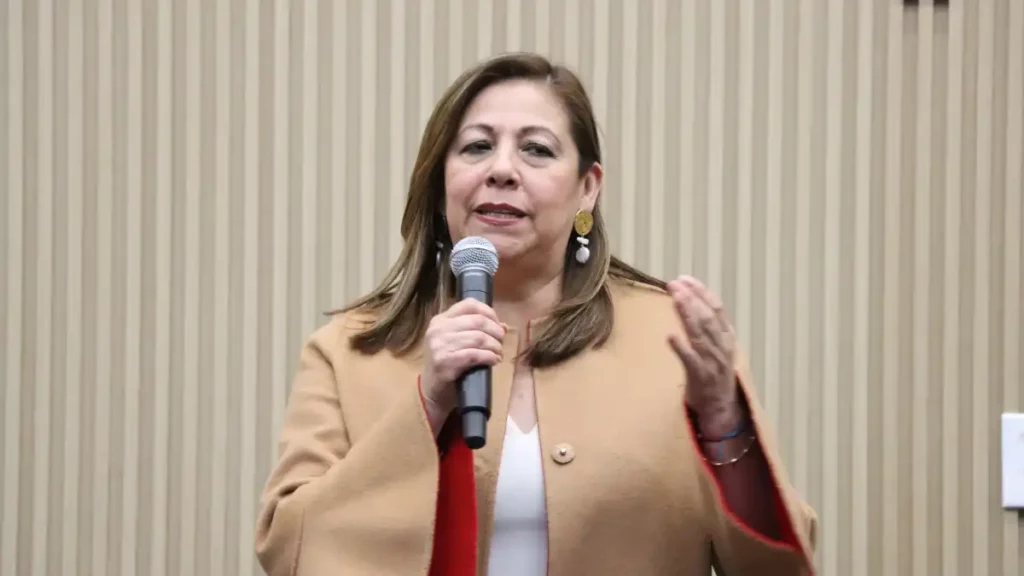 Reconocen en Congreso a exdelegados de la Secretaría de Gobernación