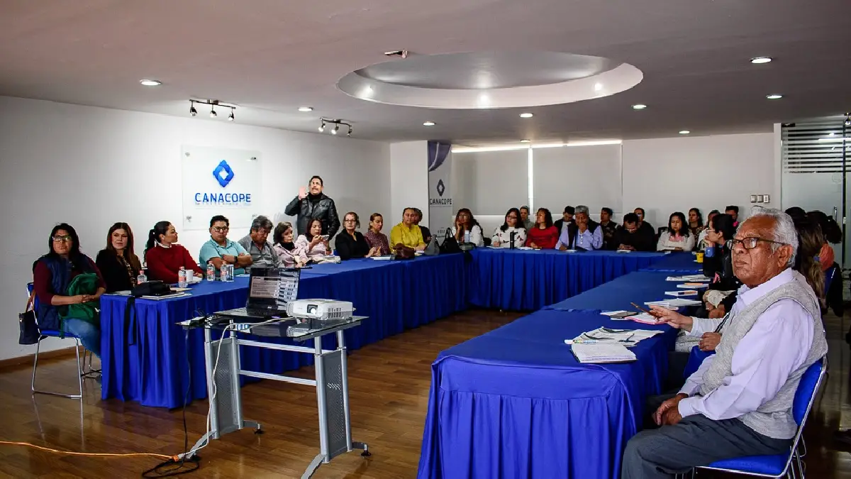 Presenta Gobierno de la Ciudad servicios empresariales a Canacope