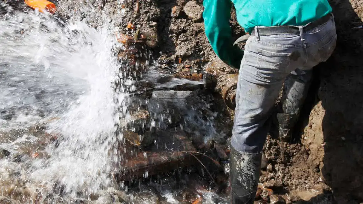 Congreso de Puebla propone hasta ocho años de cárcel por huachicoleo de agua 