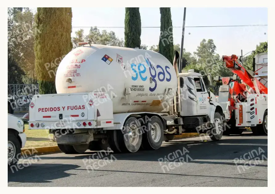 Decomisan más de diez pipas con gas LP robado en Tepeaca; autoridades detuvieron a huachigaseros