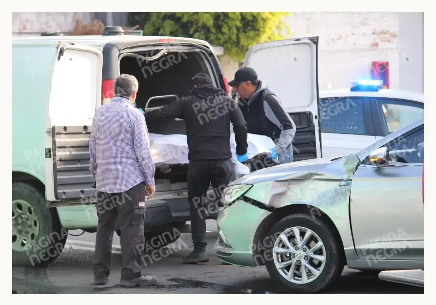 Motociclista murió tras chocar contra un automóvil en Lomas del Sur, Puebla