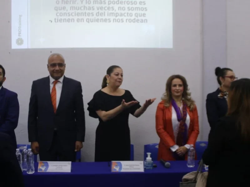 Inaugura Laura Artemisa Foro "Educar en Familia, Transformar en Comunidad”