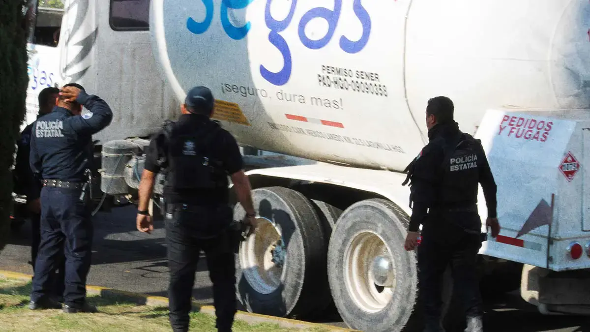 En dos meses, Gobierno de Puebla decomisó 28 pipas con gas LP y gasolina