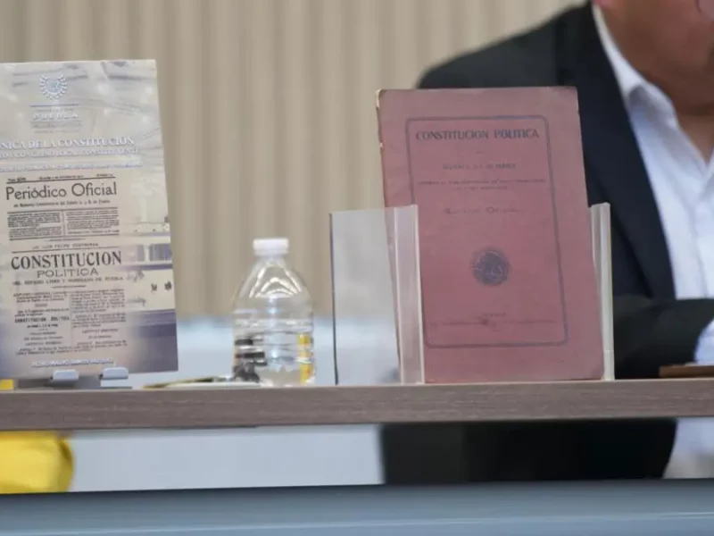 Presentan en Congreso del Estado, libro "Crónica de la Constitución, recinto y Congreso constituyente, a 200 años de su formación