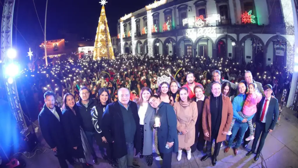 Más de 2 mil personas reciben el Año Nuevo en Zacatlán al ritmo de la cumbia