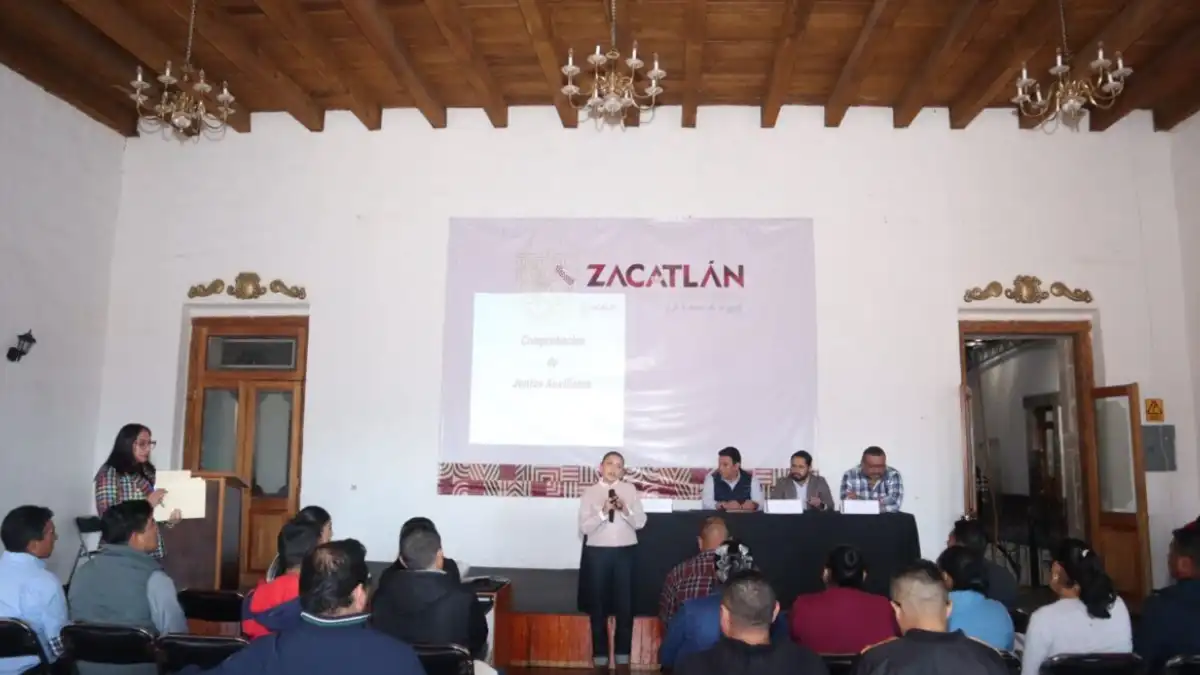 Presidentes auxiliares reciben capacitación para actuar apegados a la ley