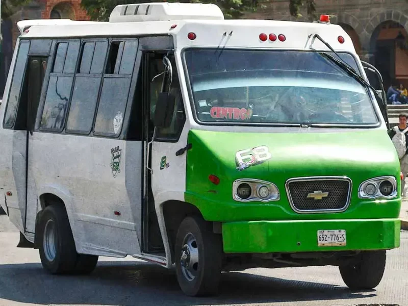 Gobierno de Puebla comprará 40 mil placas para transporte público y taxis; tendrán QR con datos
