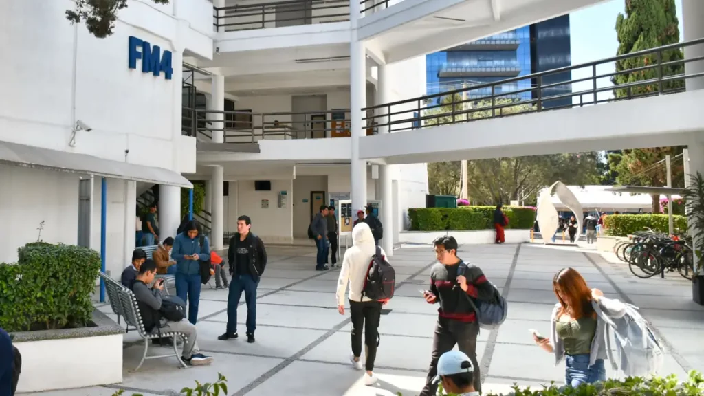 Facultad de Ciencias Físico Matemáticas: 75 años en el camino de la consolidación académica