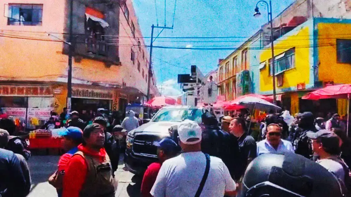 Desactivan cámaras ilegales colocadas por ambulantes en el Centro Histórico de Puebla  
