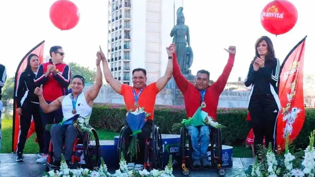 Paratletas poblanos se suben al podio del Medio Maratón de Guadalajara 2025