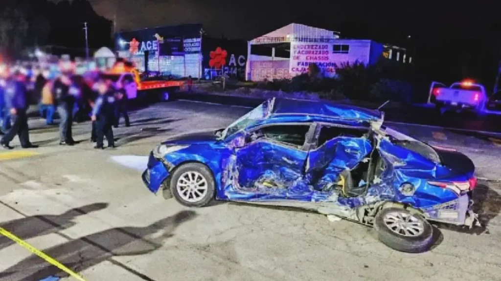 Conductor de Uber murió y pasajera resultó lesionada tras choque en Atlixco, Puebla 