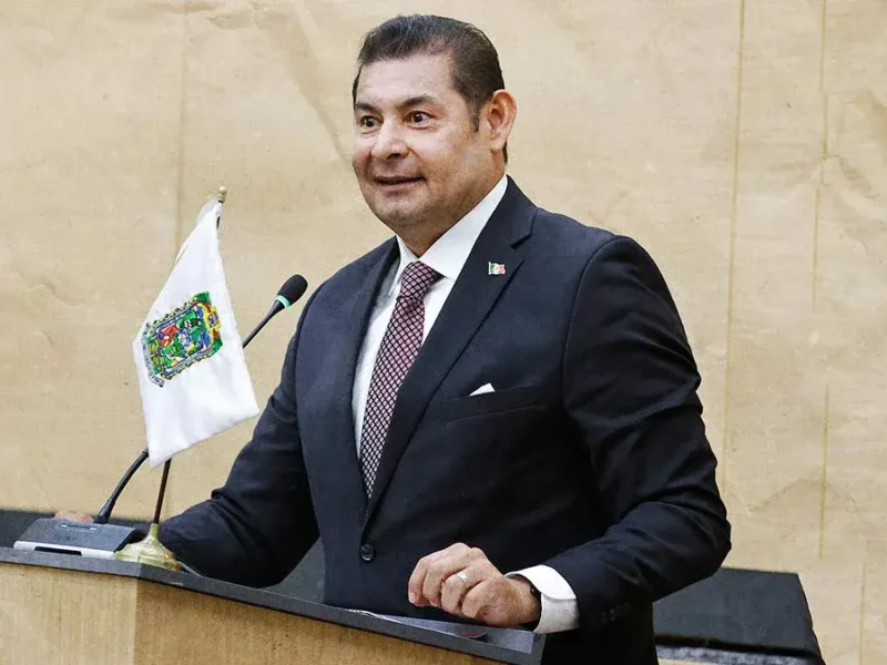 Alejandro Armenta lanza ultimátum a secretaria de Turismo; da resultados o prescinde de ella
