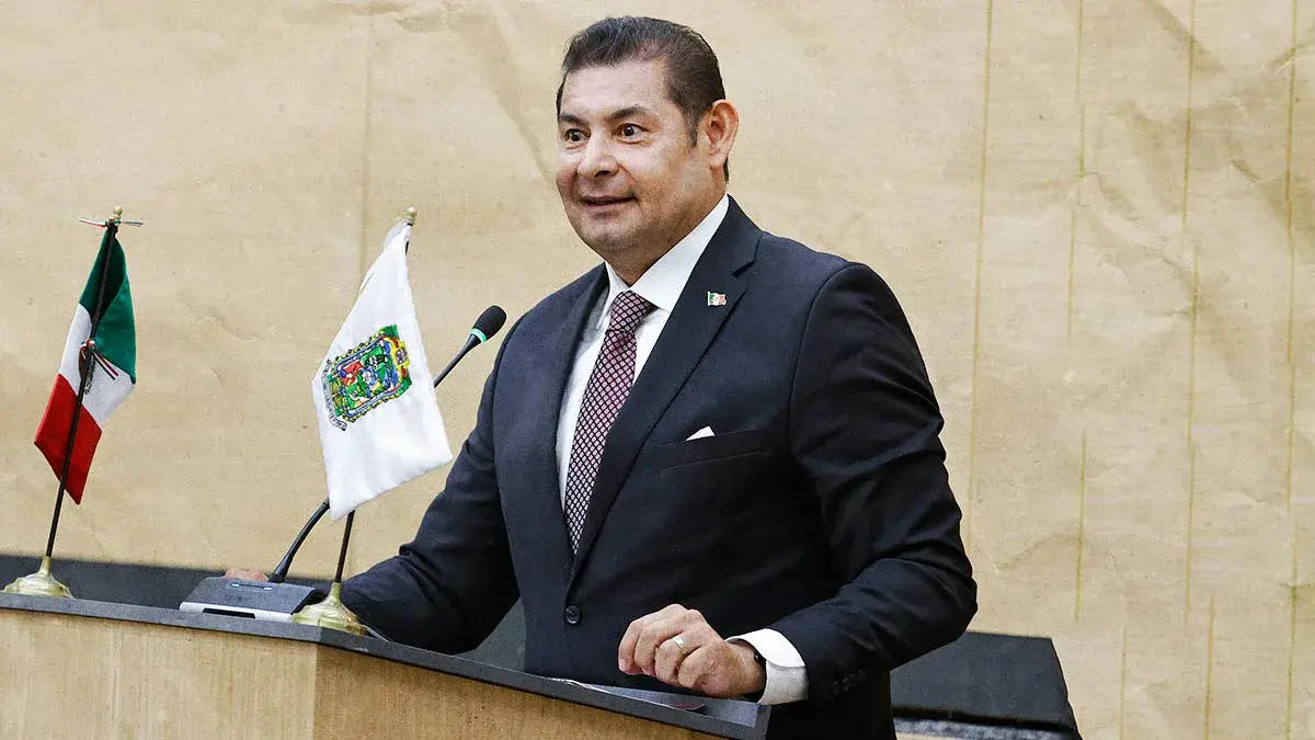 Alejandro Armenta lanza ultimátum a secretaria de Turismo; da resultados o prescinde de ella
