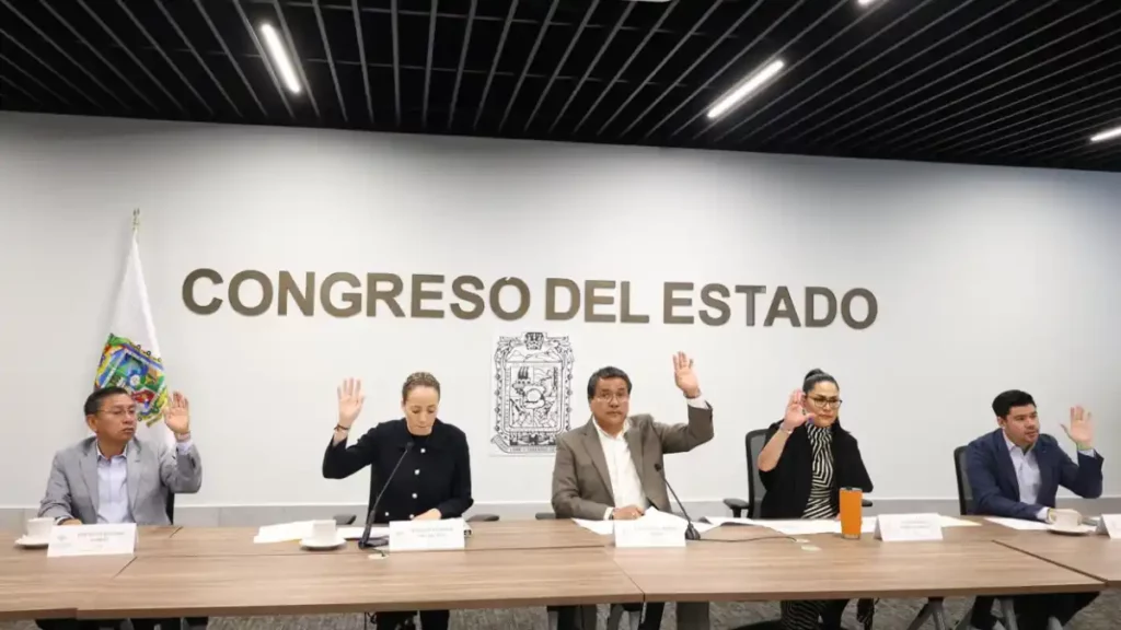 Avalan en Comisión del Congreso reformas para que SMT cuente con atribuciones exclusivas para vigilar vialidades estatales