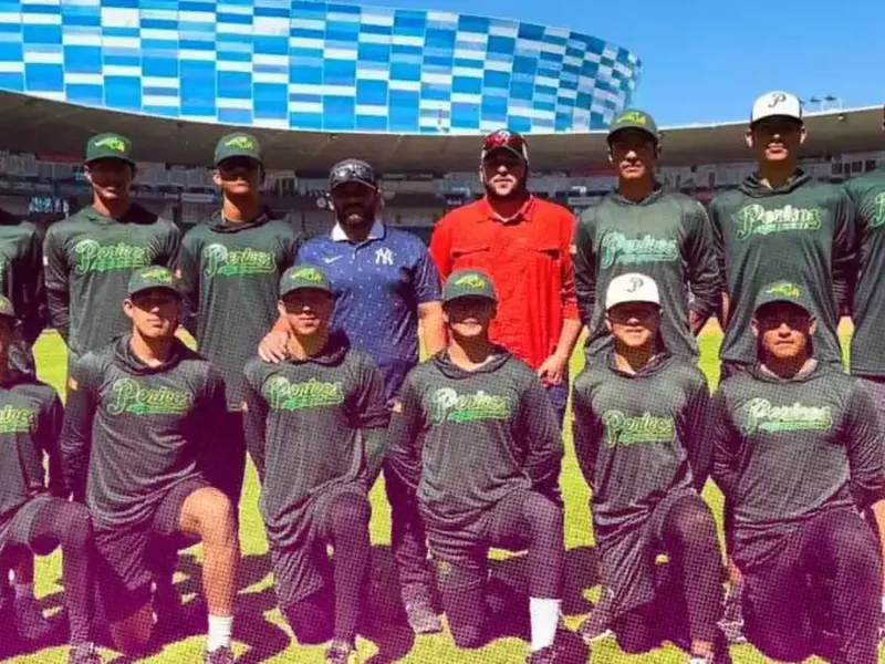 Peloteros de la Academia de los Pericos de Puebla firman con Yankees de Nueva York  
