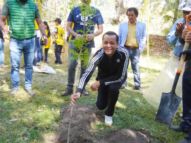 Gobierno de Texmelucan se suma a las faenas comunitarias para preservar el medio ambiente