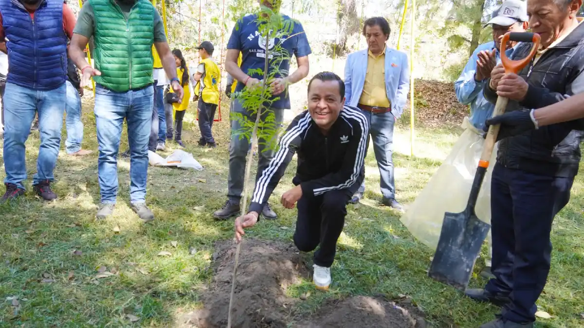 Gobierno de Texmelucan se suma a las faenas comunitarias para preservar el medio ambiente