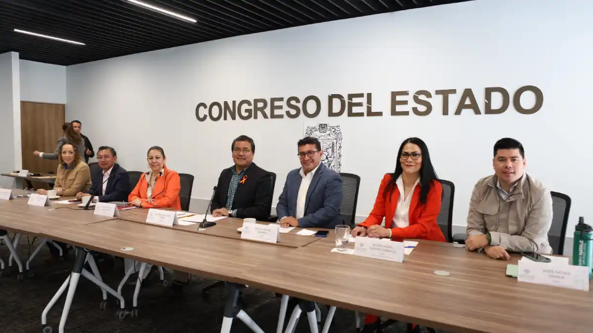 Avalan en Comisión del Congreso la creación de "Universidad del Deporte del Estado"