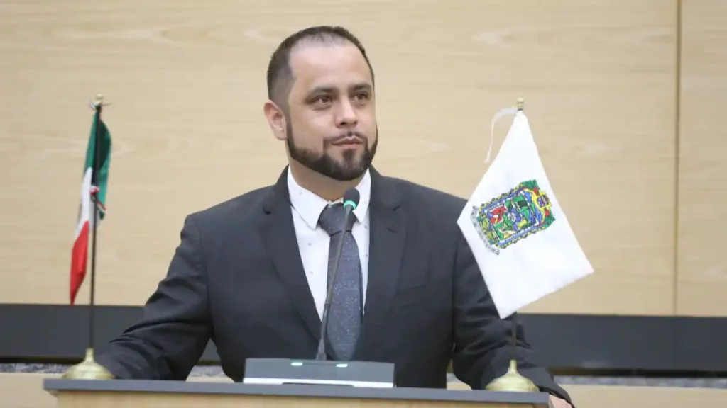 Recibe Congreso iniciativa para clarificar el procedimiento de elección de Gobernador Substituto