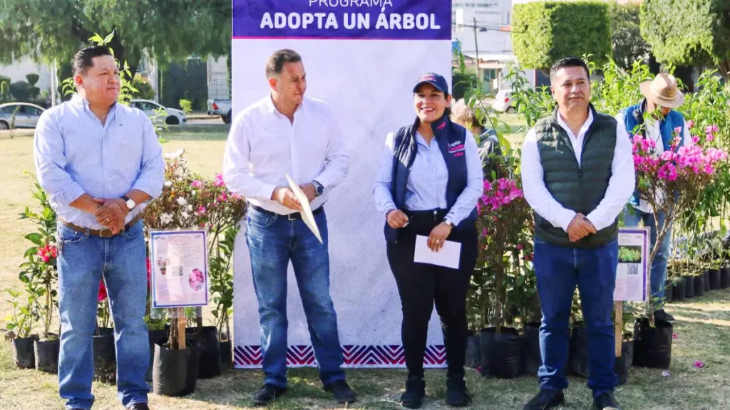Promueve Lupita Cuautle el cuidado del medio ambiente con adopción de árboles