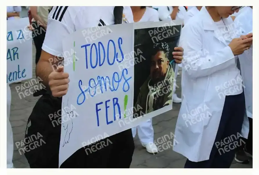 Trabajadores del IMSS de San José exigen justicia por su compañero baleado en un intento de asalto en Puebla