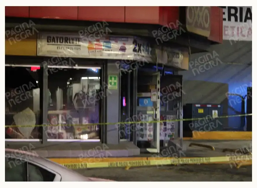 Matan a dos policías municipales e incendió un Oxxo en Bosques de San Sebastián, Puebla