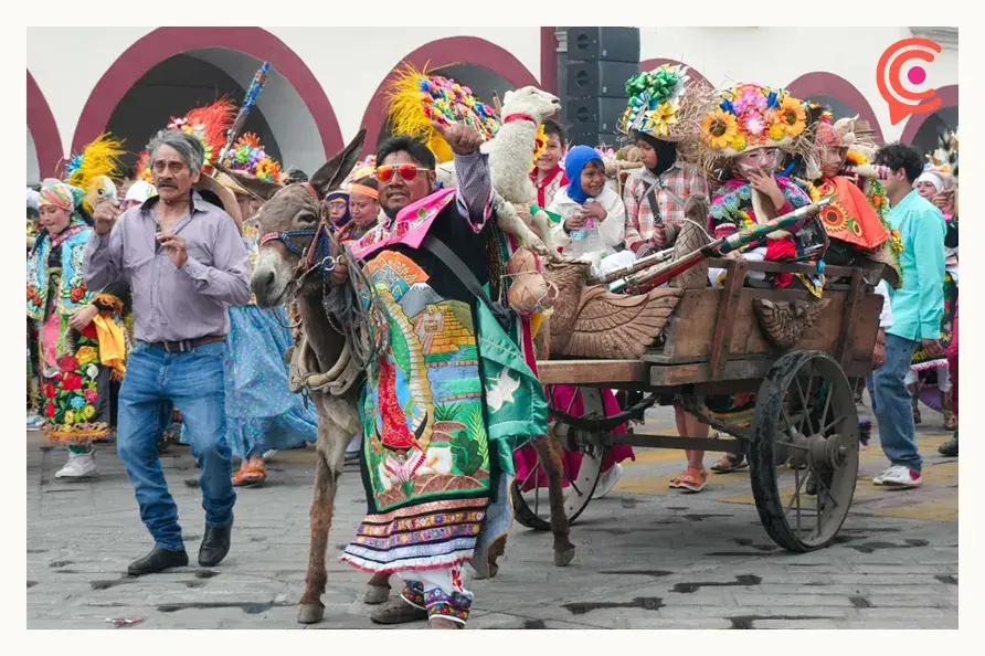 Arranca el Carnaval en Huejotzingo 2025; reúne a 15 mil danzantes el primer día