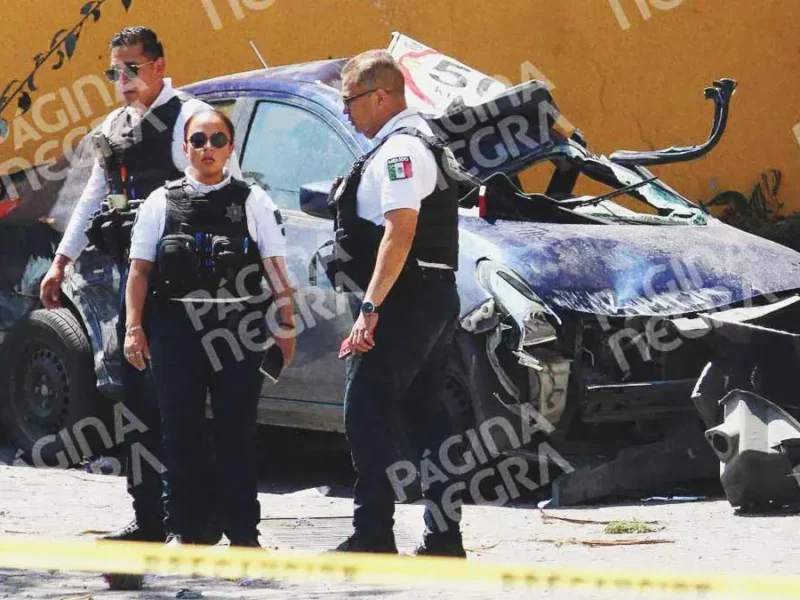 Una automovilista falleció por un choque y volcadura, en el Barrio de San Antonio, Puebla