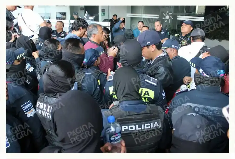 Policías municipales de Puebla suspenden paro laboral; Pepe Chedraui retomará pláticas el próximo jueves