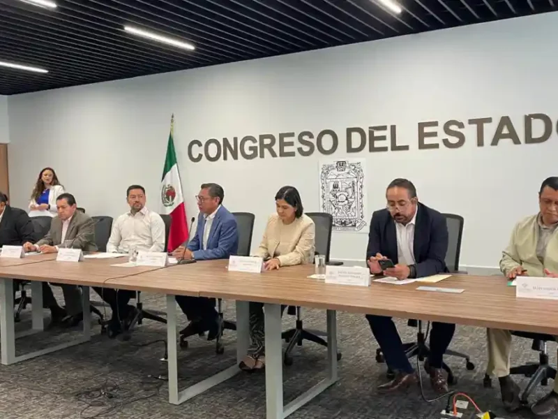 Avalan en Comisión del Congreso exhorto para respetar derechos laborales de servidores públicos municipales