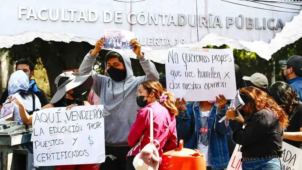 Estudiantes de Contaduría BUAP levantan paro este 4 de marzo 2025; rectora recibe pliego petitorio 