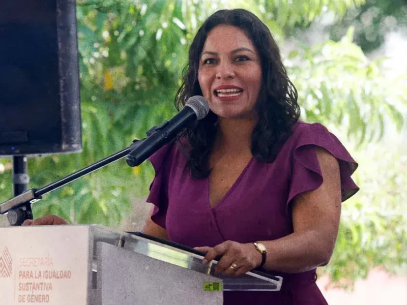 Lupita Cuautle relata cómo enfrentó violencia política en el foro “Derrumbando las brechas de género”