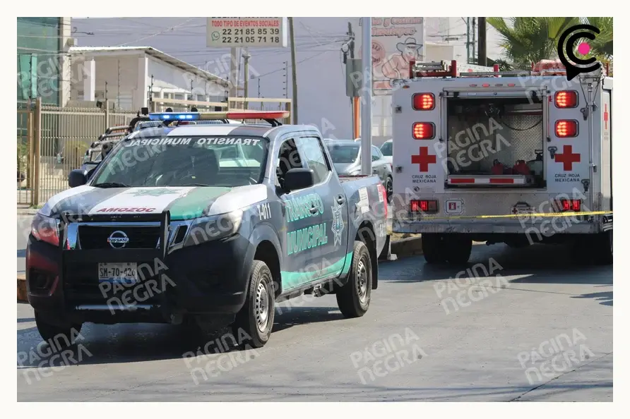 Motociclista murió al estrellarse contra una camioneta de carga sobre la carretera federal a Tehuacán
