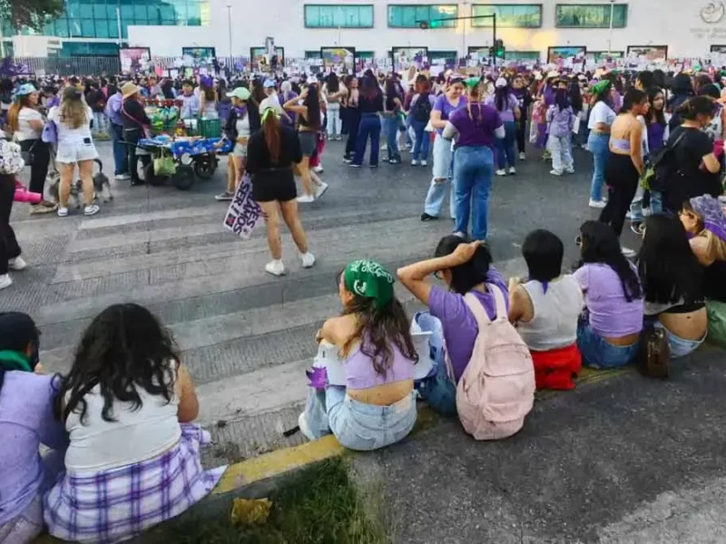 Marea Morada retumbó a Puebla con la exigencia de justicia este 8M de 2025