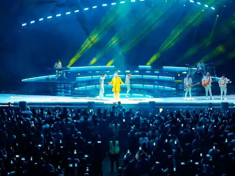 Miguel Bosé conquistó a sus fanáticos de Puebla con su “Importante Tour 2025”