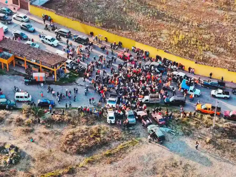 Fracasa evento de la candidata de Movimiento Ciudadano en Chignahuapan, pese acarreo de “El Moco”