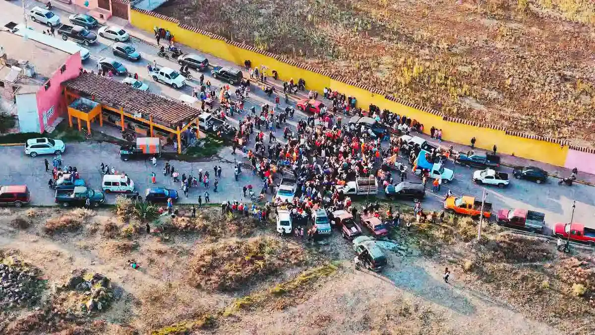 Fracasa evento de la candidata de Movimiento Ciudadano en Chignahuapan, pese acarreo de “El Moco”
