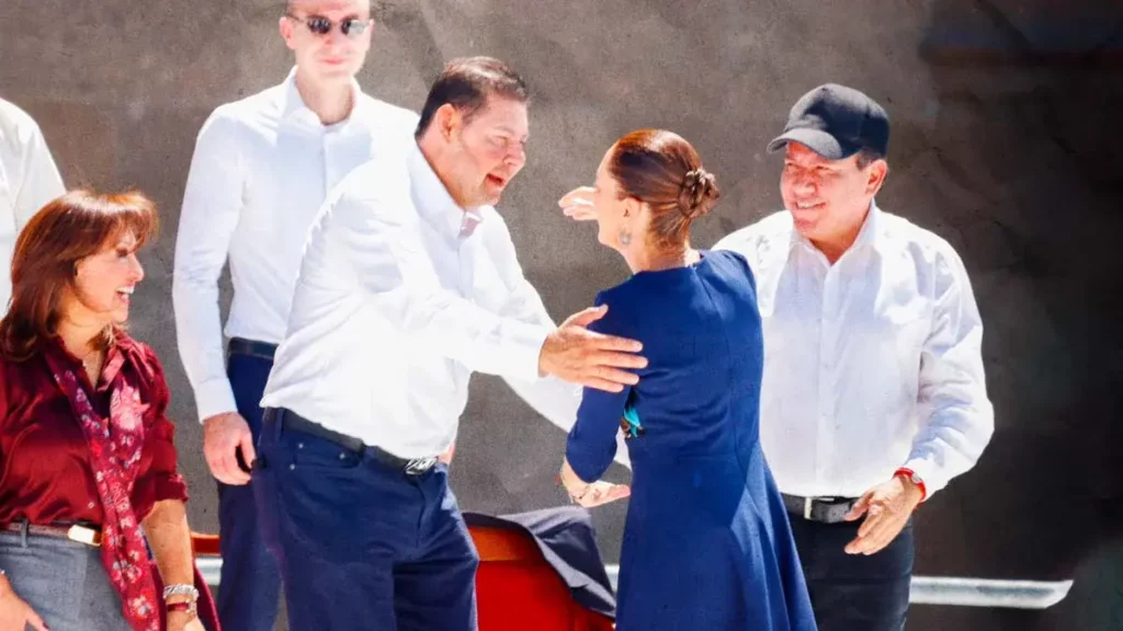 Alejandro Armenta asiste a la Asamblea Informativa de Claudia Sheinbaum en CDMX