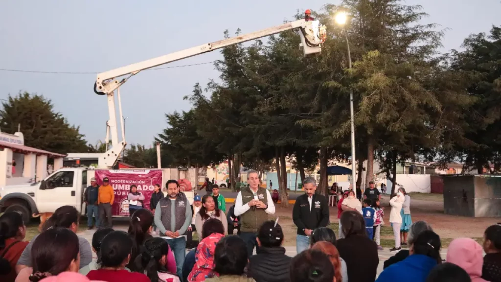 Instaló Gobierno de la Ciudad 140 luminarias LED en San Miguel Espejo
