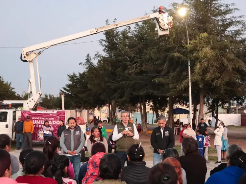 Instaló Gobierno de la Ciudad 140 luminarias LED en San Miguel Espejo