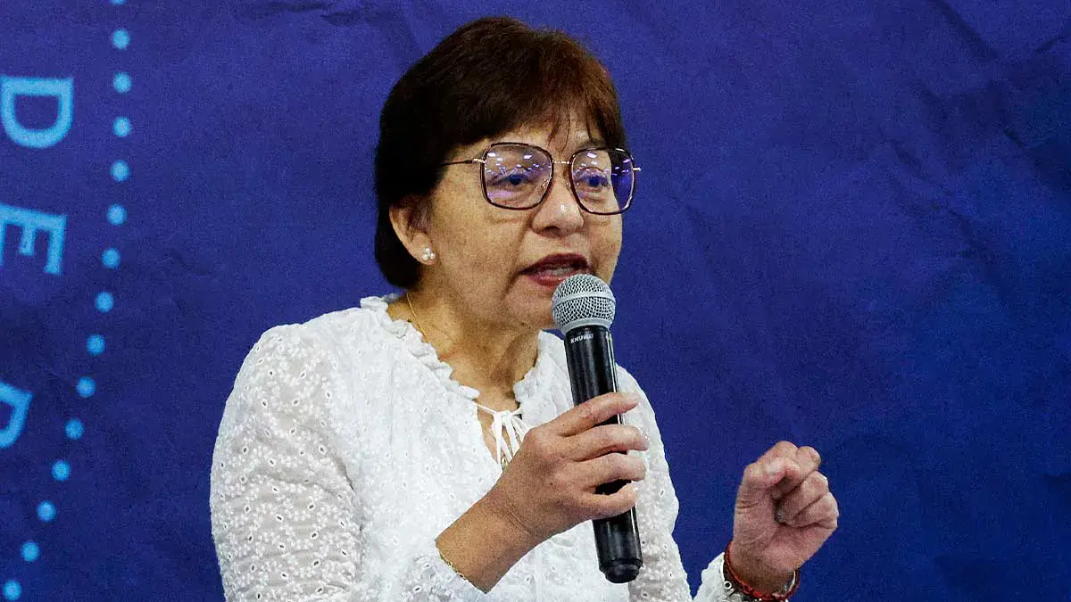 Lilia Cedillo acude a CU para diálogo con estudiantes que mantienen paro de la BUAP 