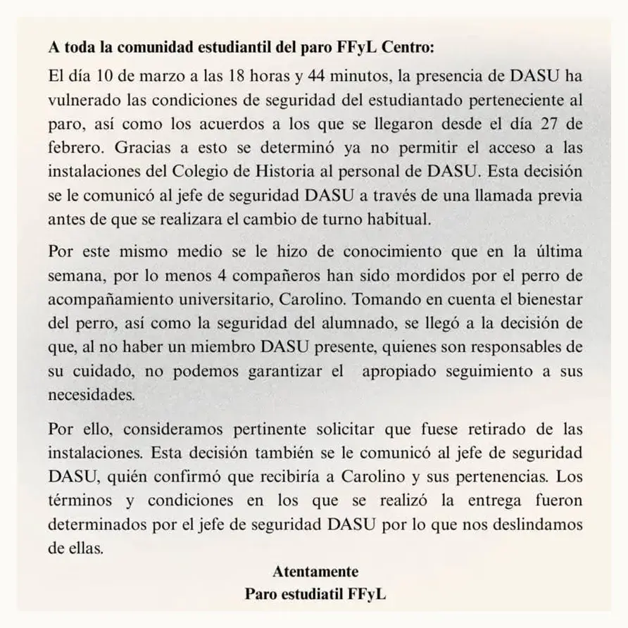 Estudiantes en paro de Filosofía BUAP expulsan al perro “Carolino”; miembros de DASU lo resguardan