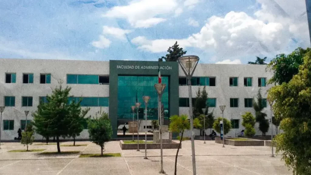 Facultad de Administración de la BUAP levanta paro en Ciudad Universitaria