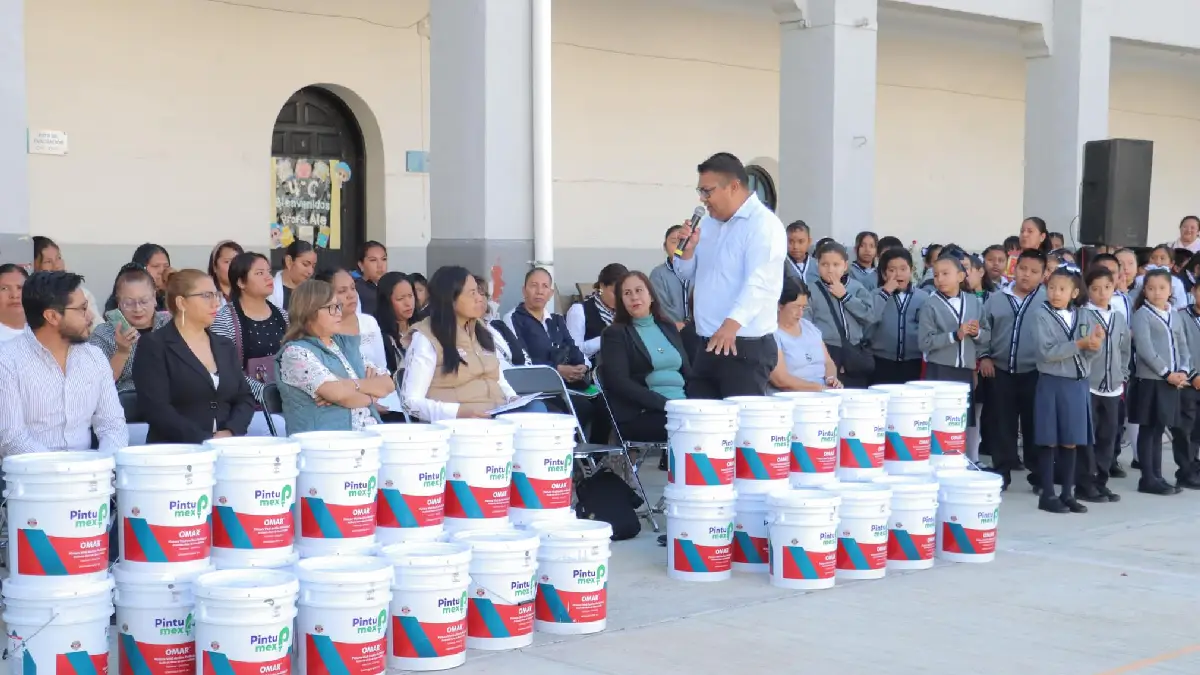 Ariadna Ayala comprometida con la educación de Atlixco