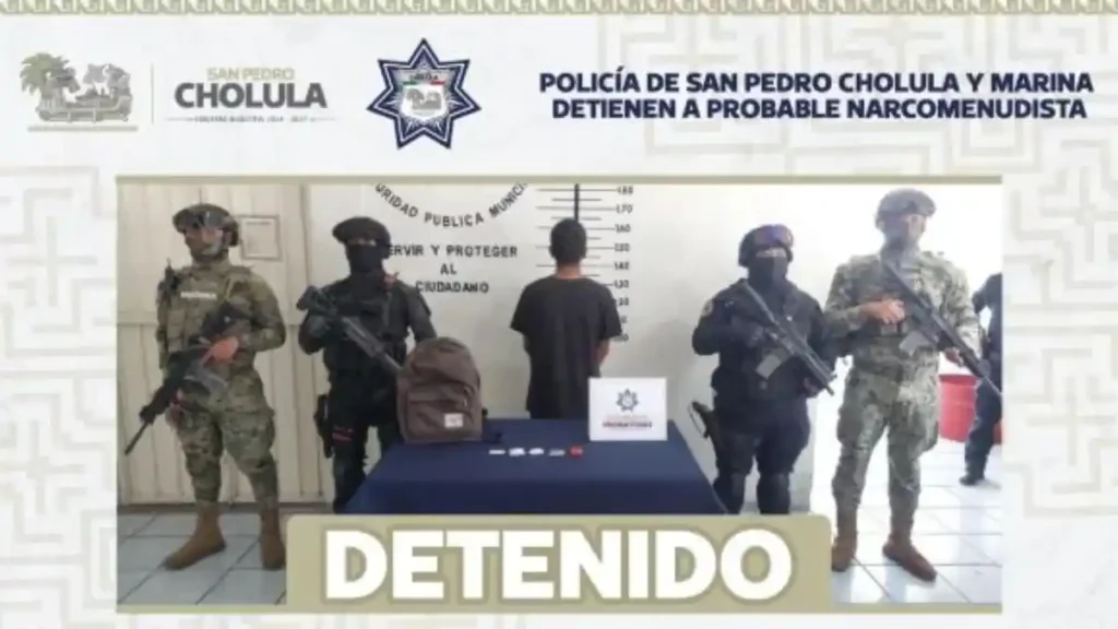 Policía de San Pedro Cholula y Marina detienen a probable narcomenudista