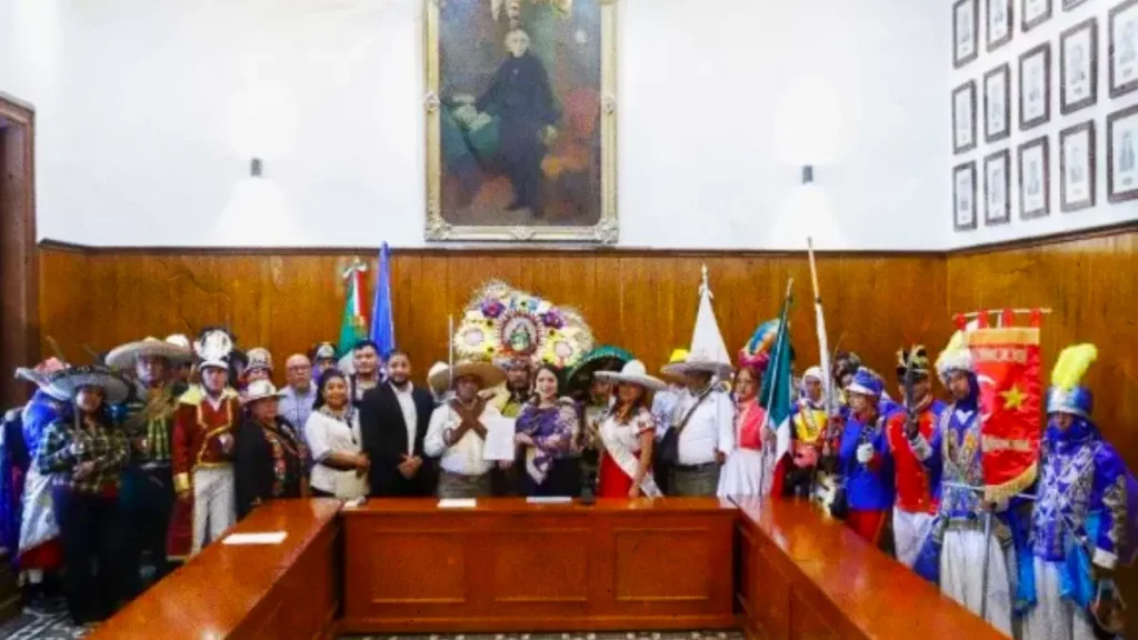 Entrega Gobierno de Cholula la Plaza de la Concordia a carnavaleros